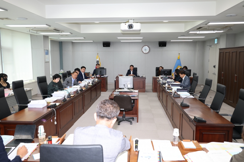 포항시의회 예산결산특별위원회, 추경예산안 종합심사 시작_1번째 사진